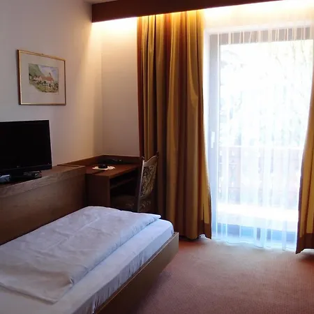 Traubenwirt Otel 3*