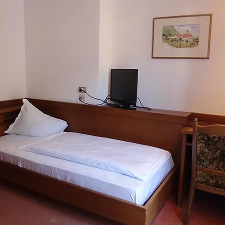 Otel Traubenwirt Marlengo